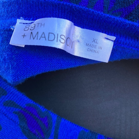 Eye Catching Blue Floral Cardigan - Picture 6 of 8